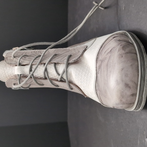 Portofino Women's Gray/White Leather Lace-up Booties With Side Zipper, Size 40. - Picture 6 of 11